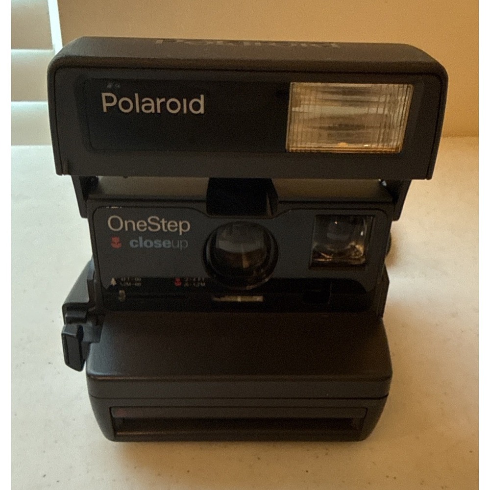 Vintage Polaroid OneStep Closeup Instant Film Camera for 600 Film, Black